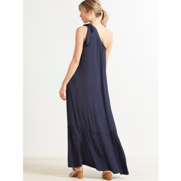 Evereve Hadley Maxi Dress One-Shoulder Tie, Navy Blue size Large ( A-5 ) - Picture 2 of 9